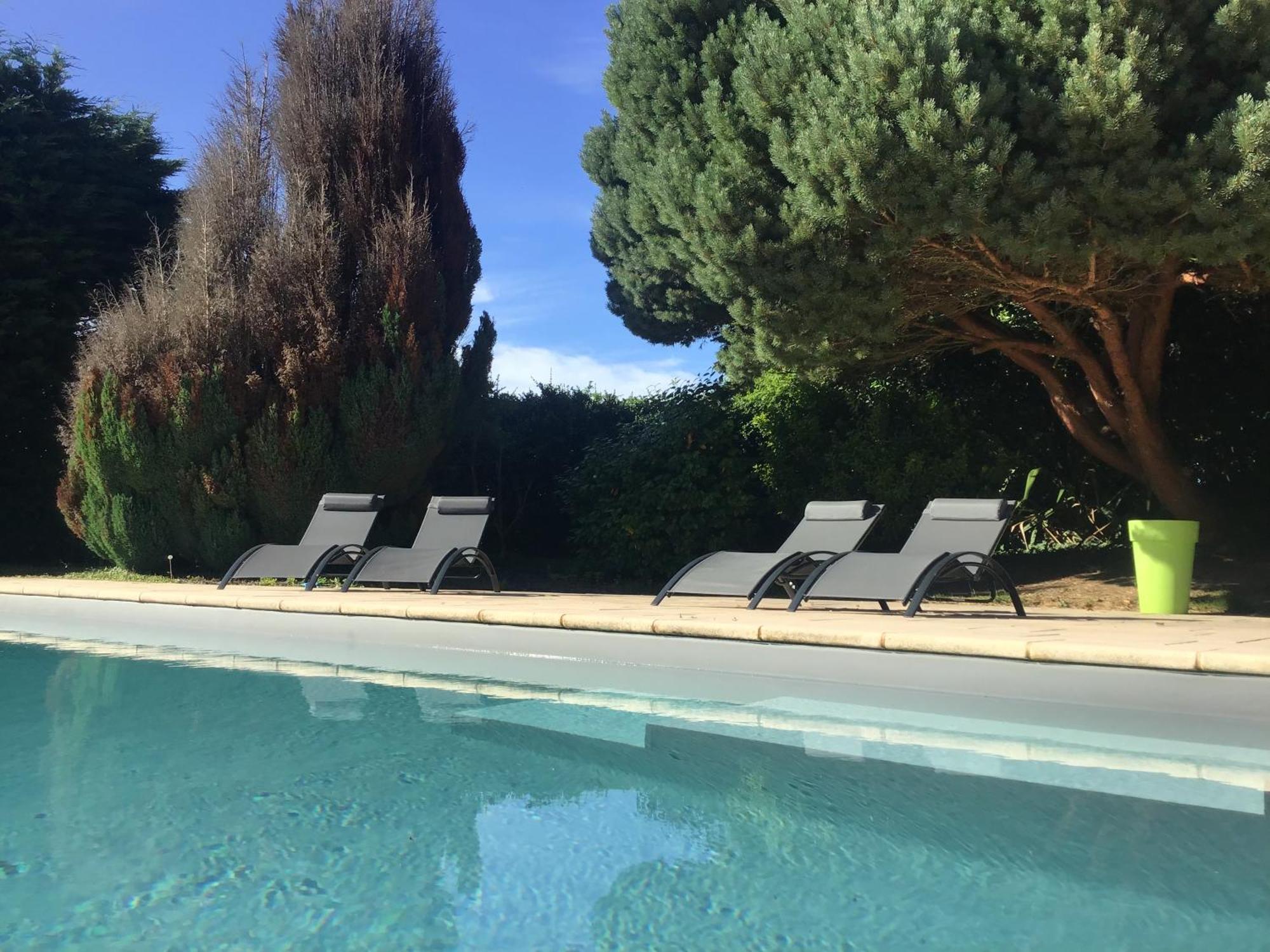 Charmant Gite Avec Exterieur Et Piscine Partagee Mespaul エクステリア 写真